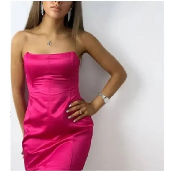Zara Fuchsia Satin Effect Mini Dress  Strapless Pink Blogger Fav Size Small - Picture 12 of 12